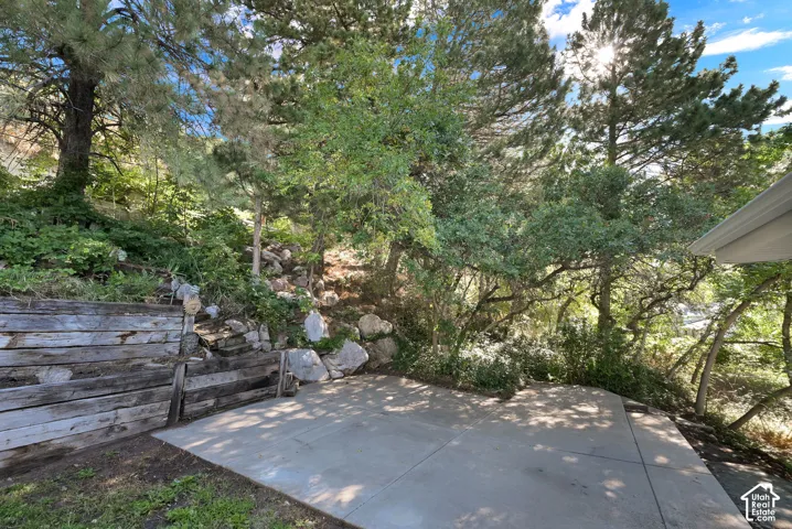 2554 E Woodland Dr, Uintah, Utah 84403