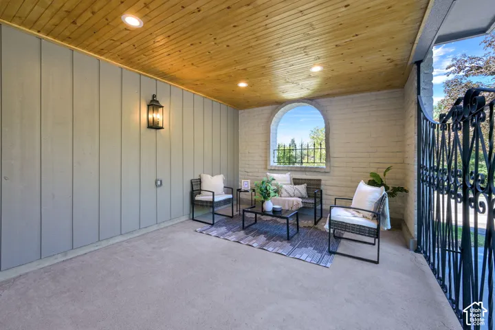 2554 E Woodland Dr, Uintah, Utah 84403