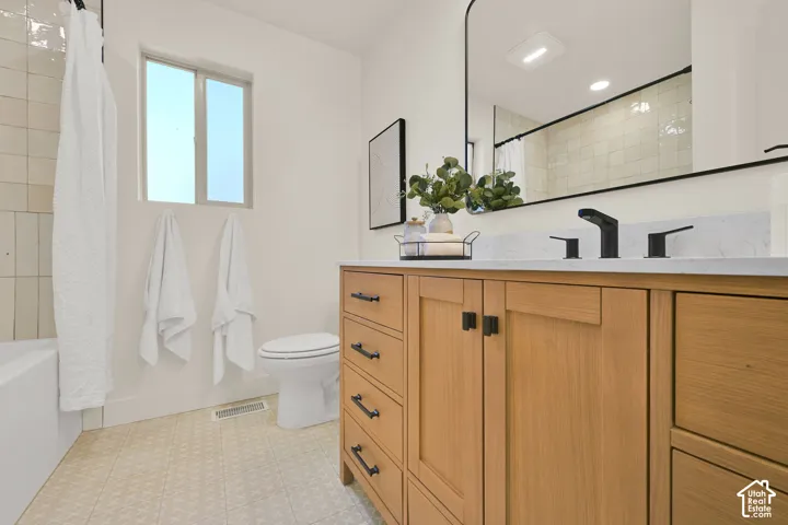 2554 E Woodland Dr, Uintah, Utah 84403