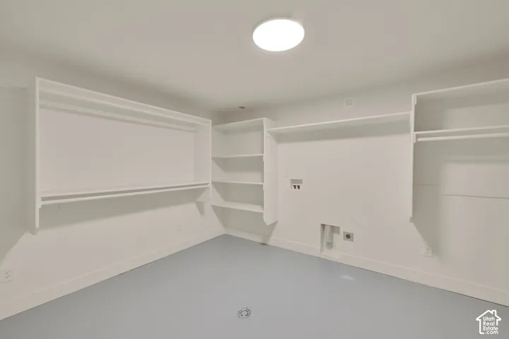2554 E Woodland Dr, Uintah, Utah 84403