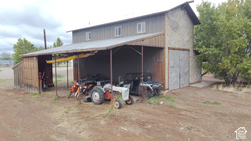 1690 N Pinion Ridge Dr, Blanding, Utah 84511