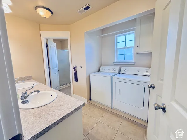 1690 N Pinion Ridge Dr, Blanding, Utah 84511