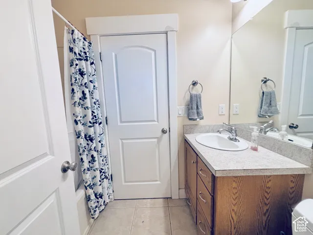 Guest bathroom - Jack and Jill between guest bedroom and garage mud-room.