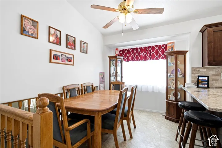 Kitchen dining