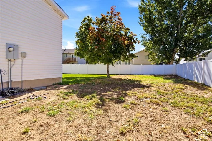 2089 W 1570 N, Clinton, Utah 84015