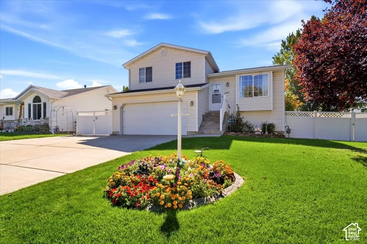 2089 W 1570 N, Clinton, Utah 84015