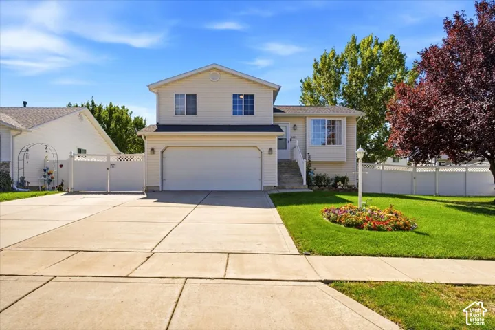 2089 W 1570 N, Clinton, Utah 84015