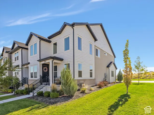 Feels like a detached home with no homes directly to the front or back of you.
