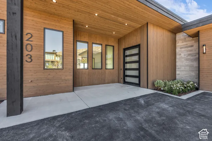 203 W Peace Tree Trl, Kamas, Utah 84036