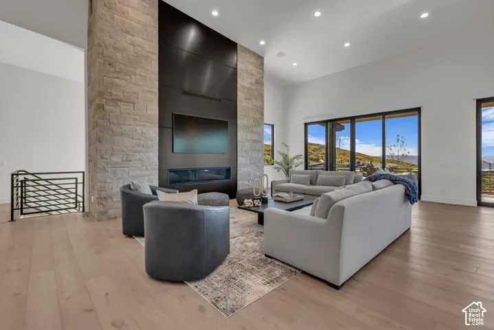 203 W Peace Tree Trl, Kamas, Utah 84036