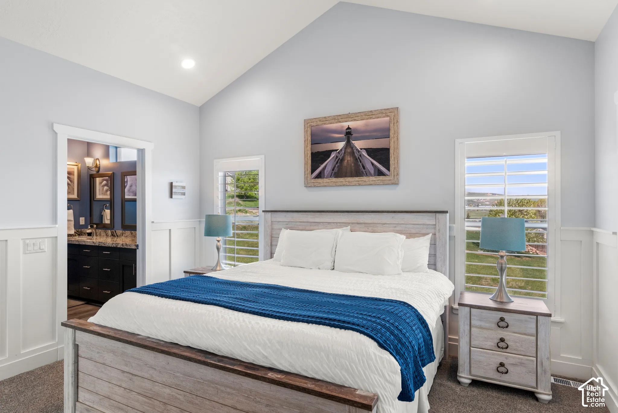 Vaulted ceiling with recessed lighting
