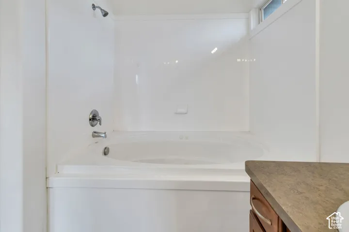 Deep soaking tub with jetted features