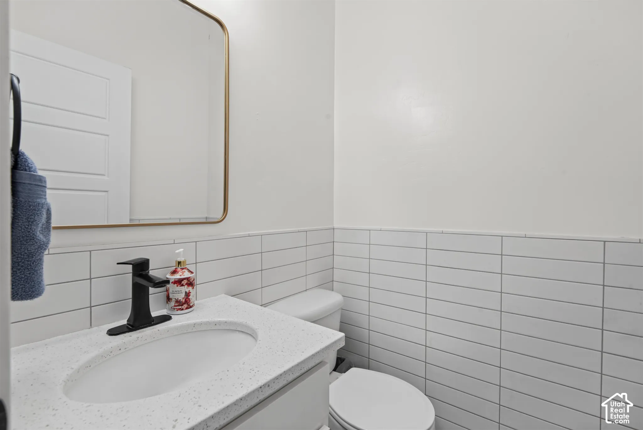 1/2 bath