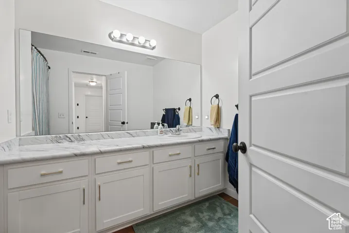 Main bathroom