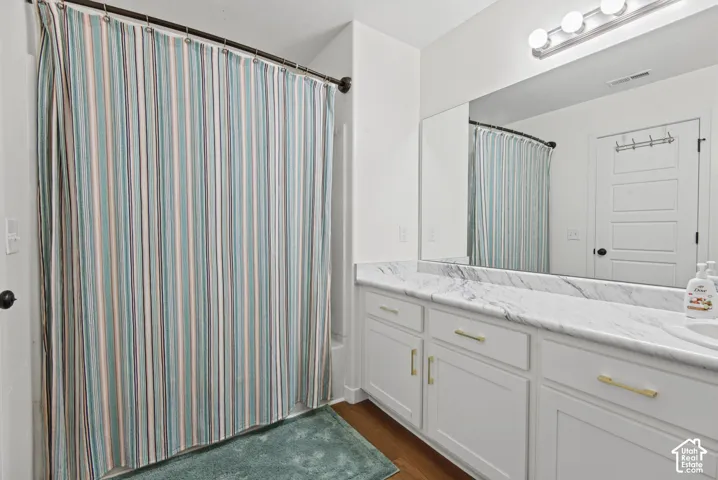Main bathroom