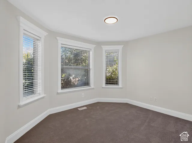 Bay window configuration featuring three individual windows