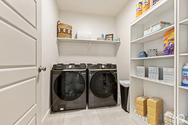 Built-in shelving, wall-mounted shelf, Laminate flooring, paneled door