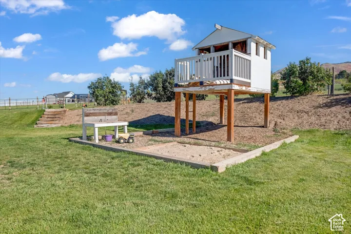 541 E 8900 S, Paradise, Utah 84328