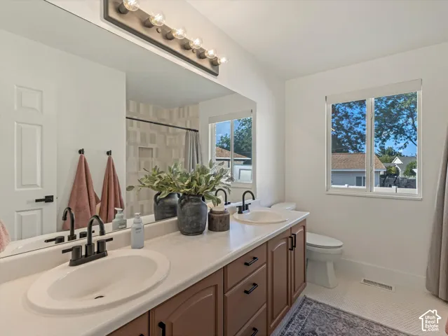 9422 S Spring Willow Cir, South Jordan, Utah 84095
