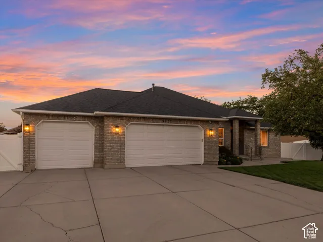 9422 S Spring Willow Cir, South Jordan, Utah 84095