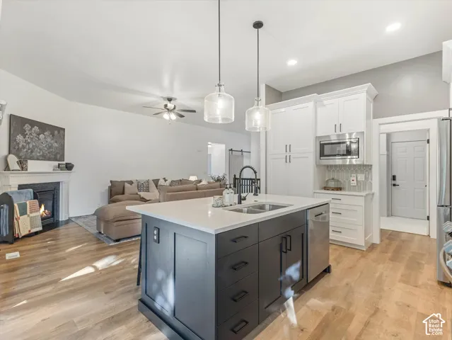 9422 S Spring Willow Cir, South Jordan, Utah 84095