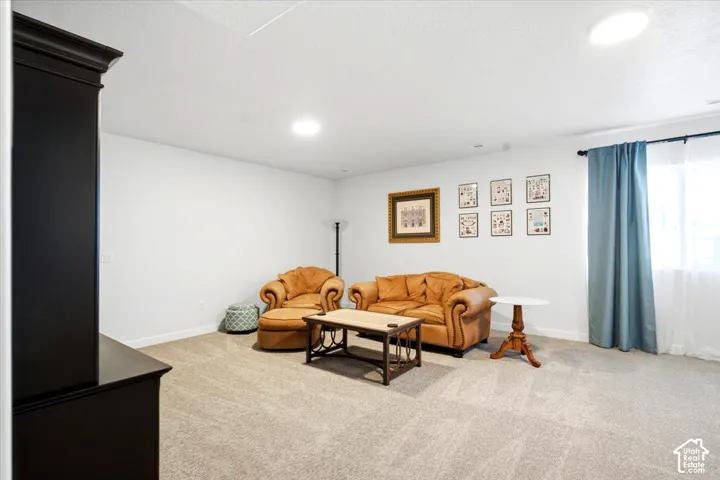 1993 N 2250 W, Farr West, Utah 84404
