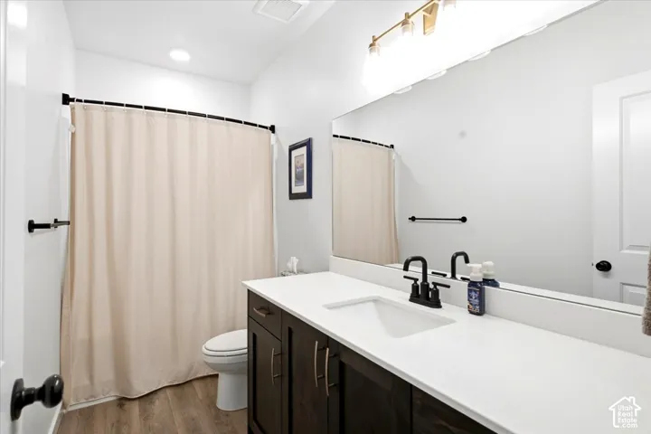 1993 N 2250 W, Farr West, Utah 84404