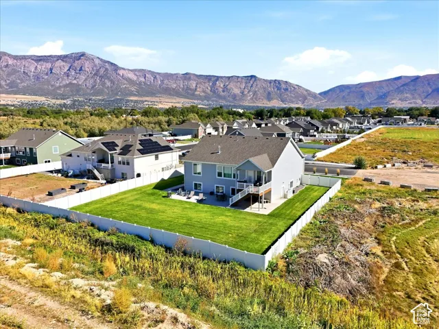 No backyard neighbors!