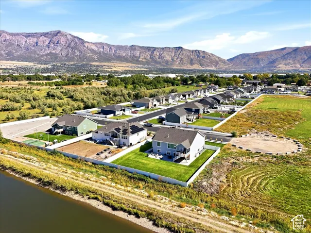 Fully fenced, with no backyard neighbors and views for days!