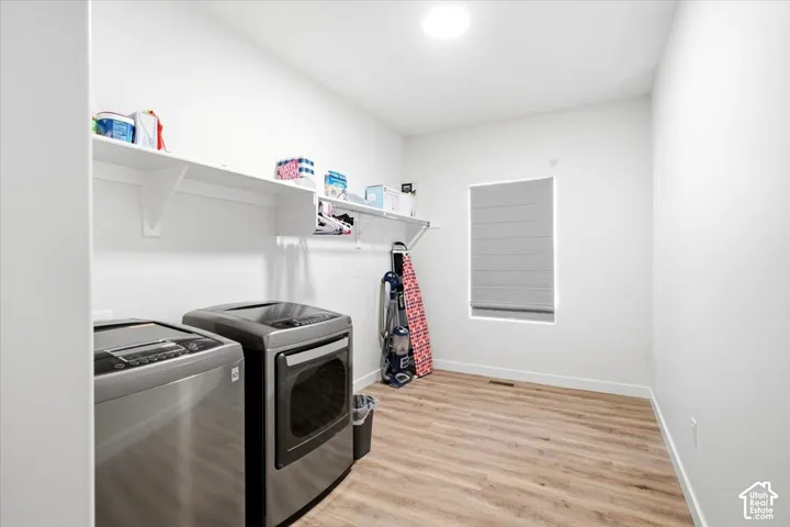 Oversized laundry with washer and dryer included