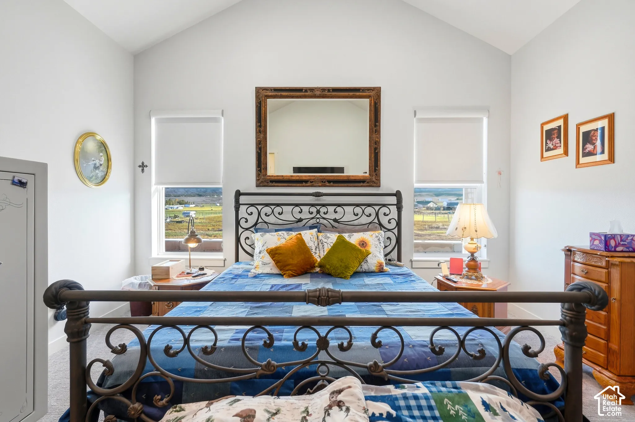 Vaulted ceiling with light-toned walls