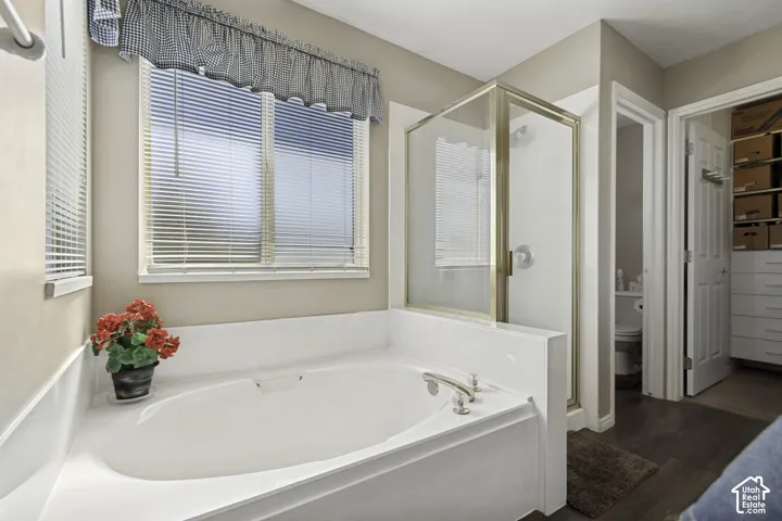 Primary Bathroom w/ Separate Water Closet and Walk-in Closet