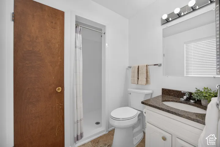 Primary 3/4 Bathroom