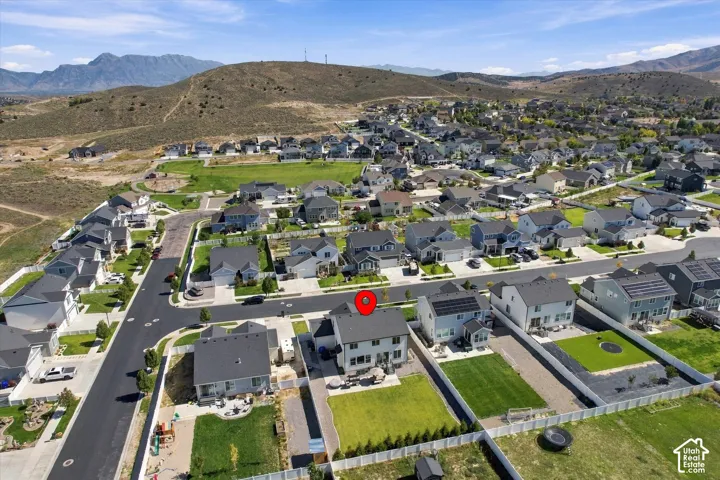 Residential neighborhood with mountain backdrop