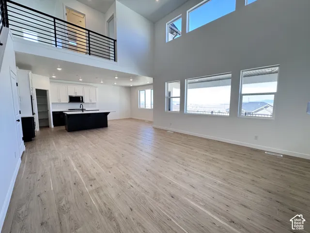 Vaulted ceilings with an open-concept layout