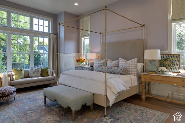 Hardwood-style flooring and overhead recessed lighting