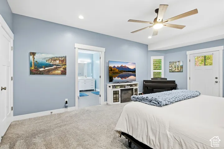 Primary suite with view into en-suite