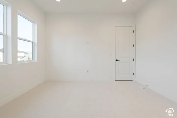 Recessed ceiling lighting