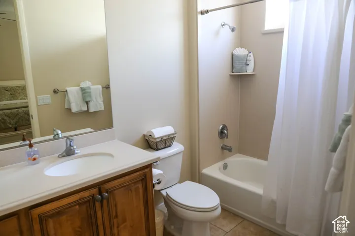 Second ensuite bathroom