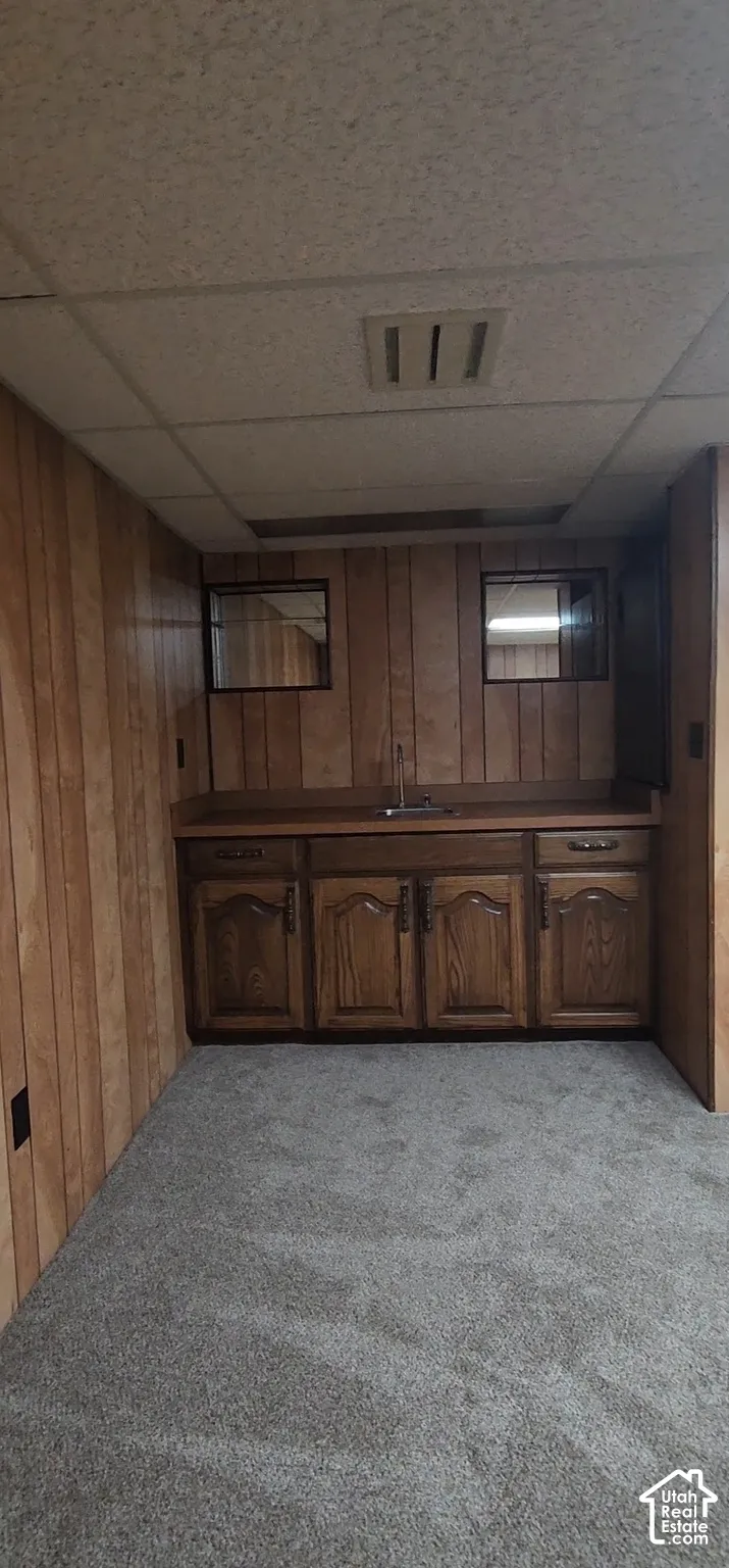 Wet bar