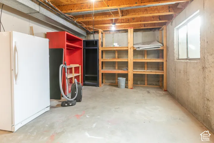 Storage with laundry