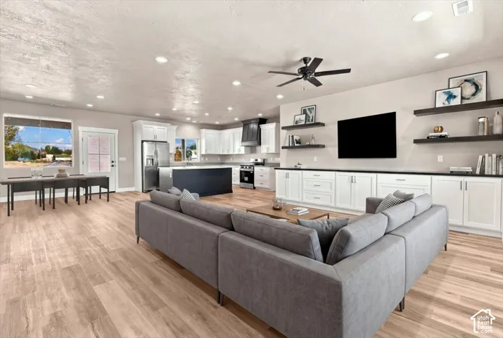60 W 725 N, Central Valley, Utah 84754