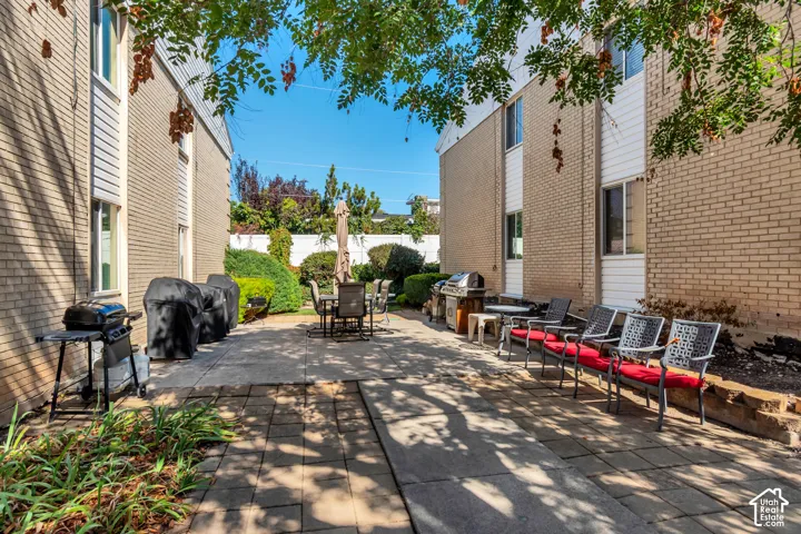 2273 E Tara Lane Ln #8, Holladay, Utah 84117
