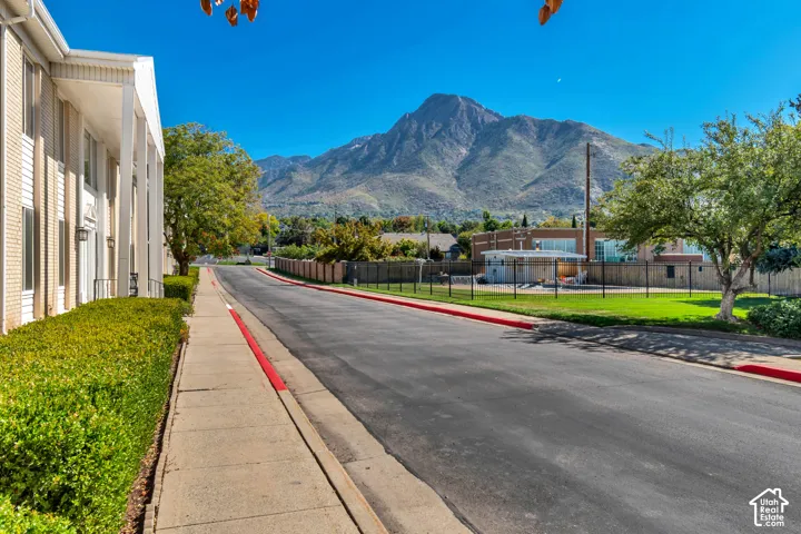 2273 E Tara Lane Ln #8, Holladay, Utah 84117