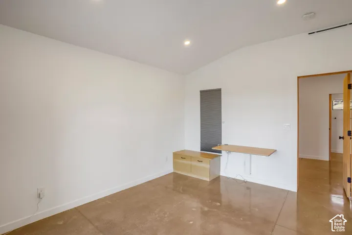 Vaulted ceiling with recessed lighting