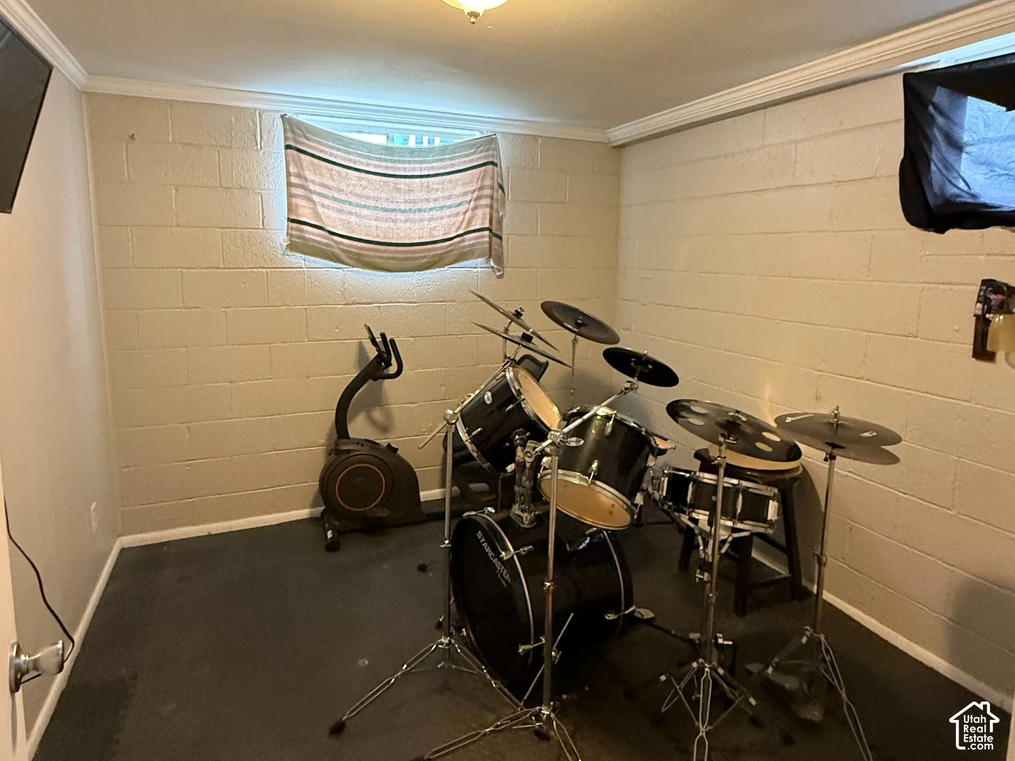 Recessed window, crown molding, and flush mount ceiling light fixture