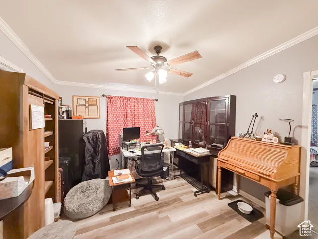 261 Lakeview, Layton, Utah 84041