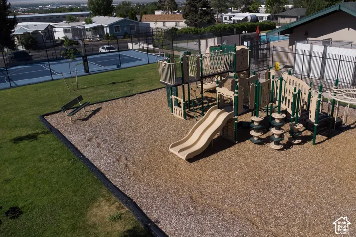261 Lakeview, Layton, Utah 84041