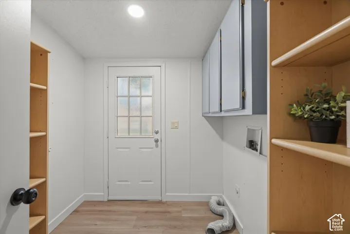 Laundry/mud room, shelves are included but are movable-left for storage.