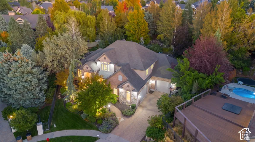 Tucked into one of the most private cul-de-sacs in one of the most private gated neighborhoods in the Valley.